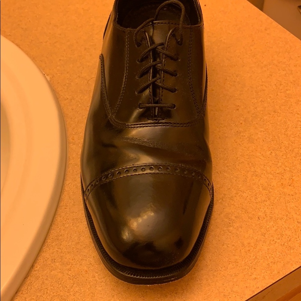 Dress shoes